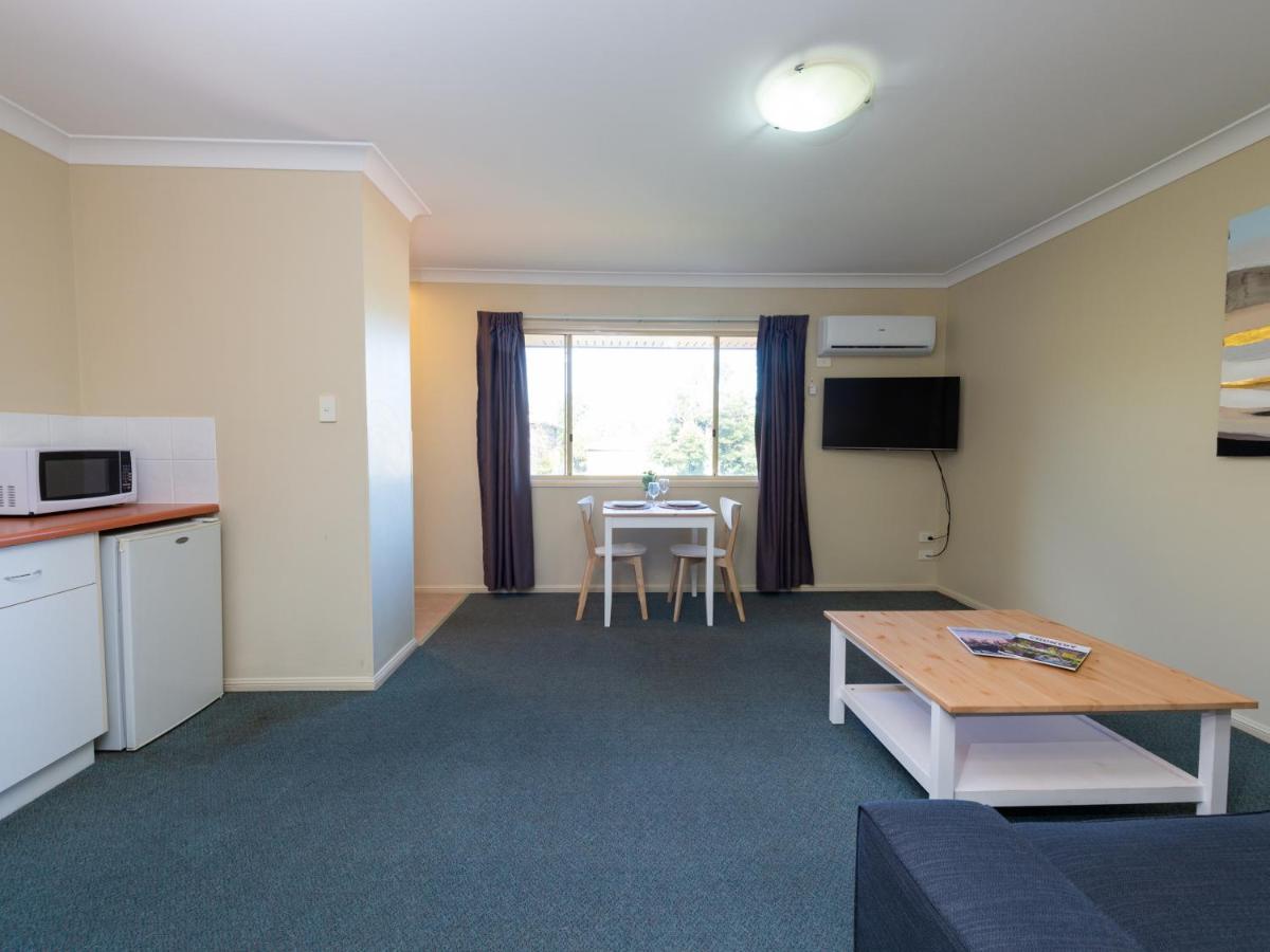 טוומבה Villa Nova Motel מראה חיצוני תמונה